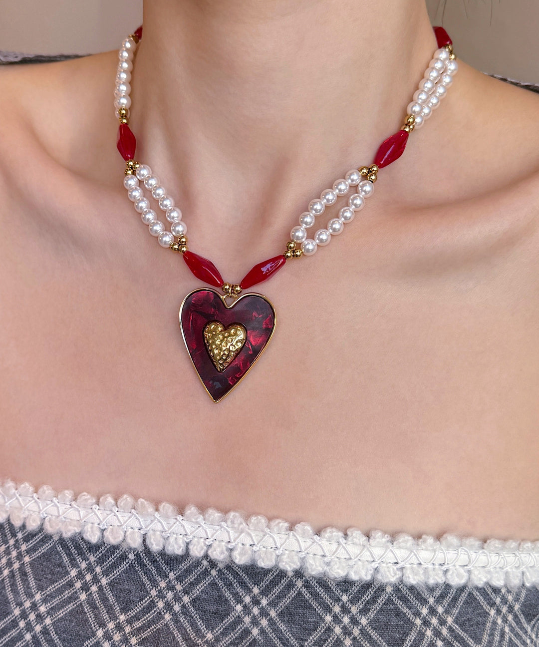 Elegant Colorblock Alloy Pearl Love Glass Bead Pendant Necklace
