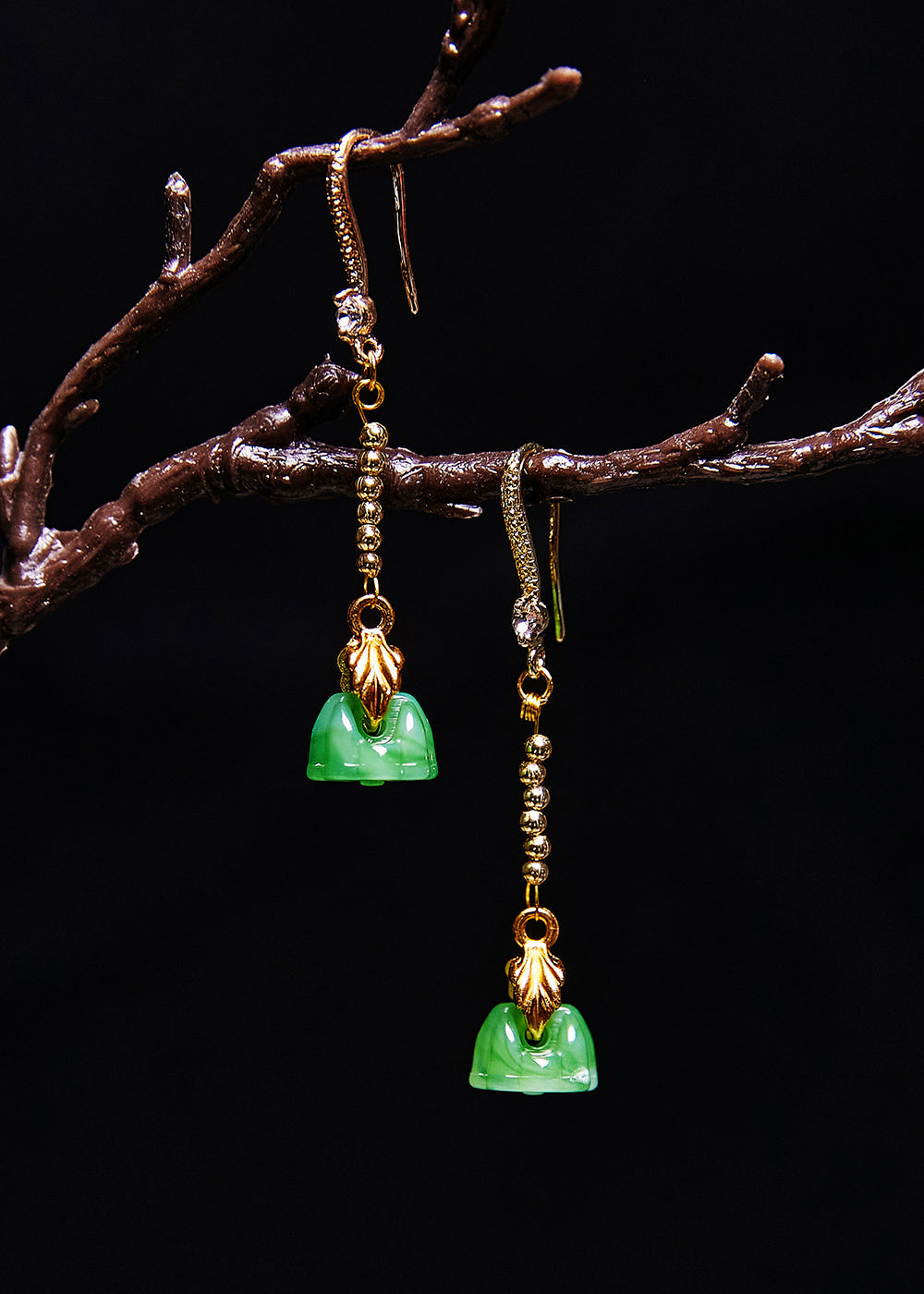 Elegant Green Lotus Seedpod Jade Gilding Drop Earrings