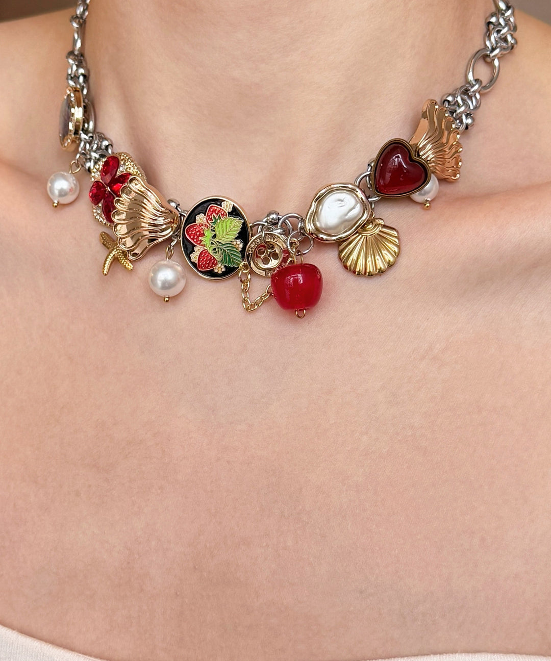 Elegant Red Strawberry Shell Pearl Adjustable Alloy Choke