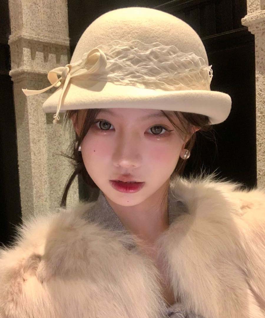 Elegant White Bow Lace Woolen Bucket Hat
