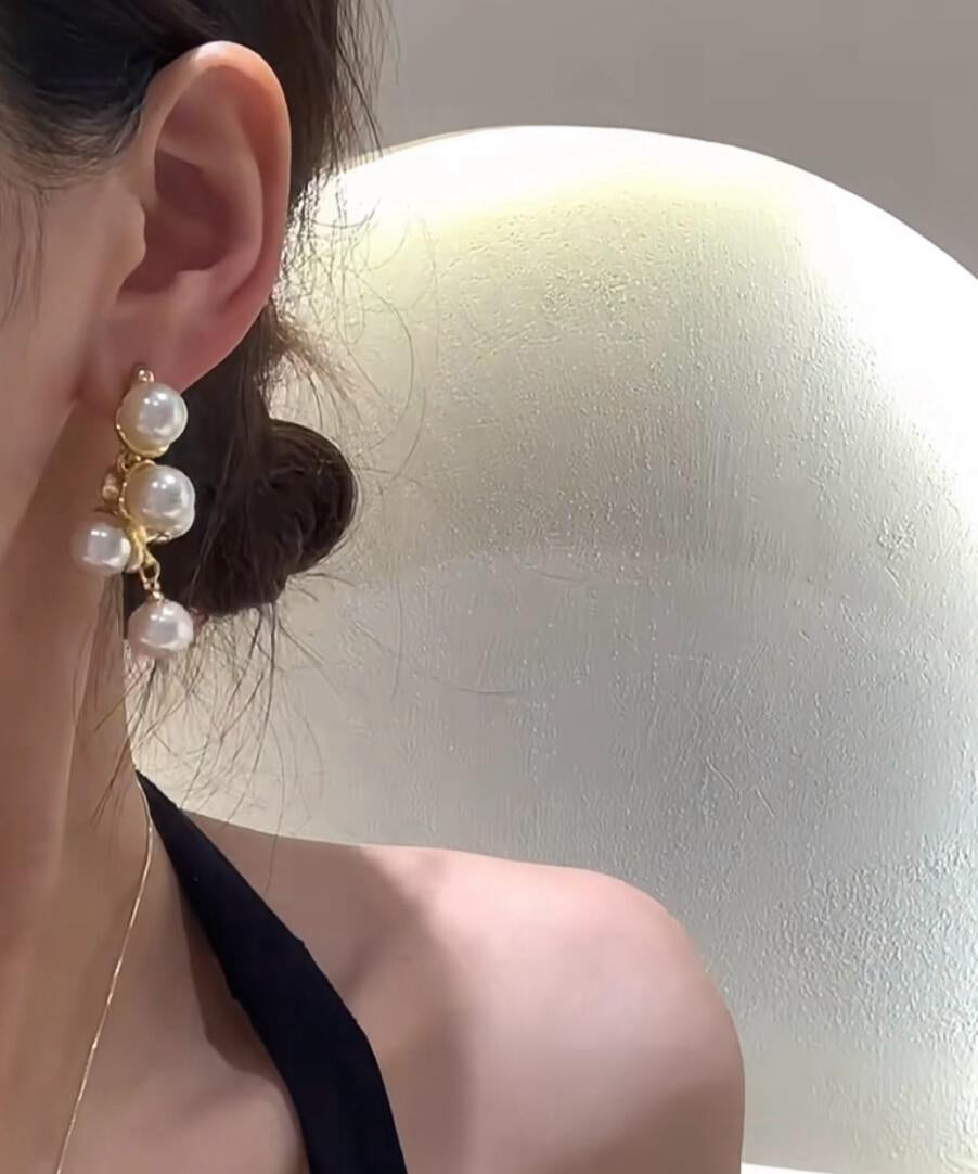 Elegant White Copper Alloy Pearl Stud Earrings