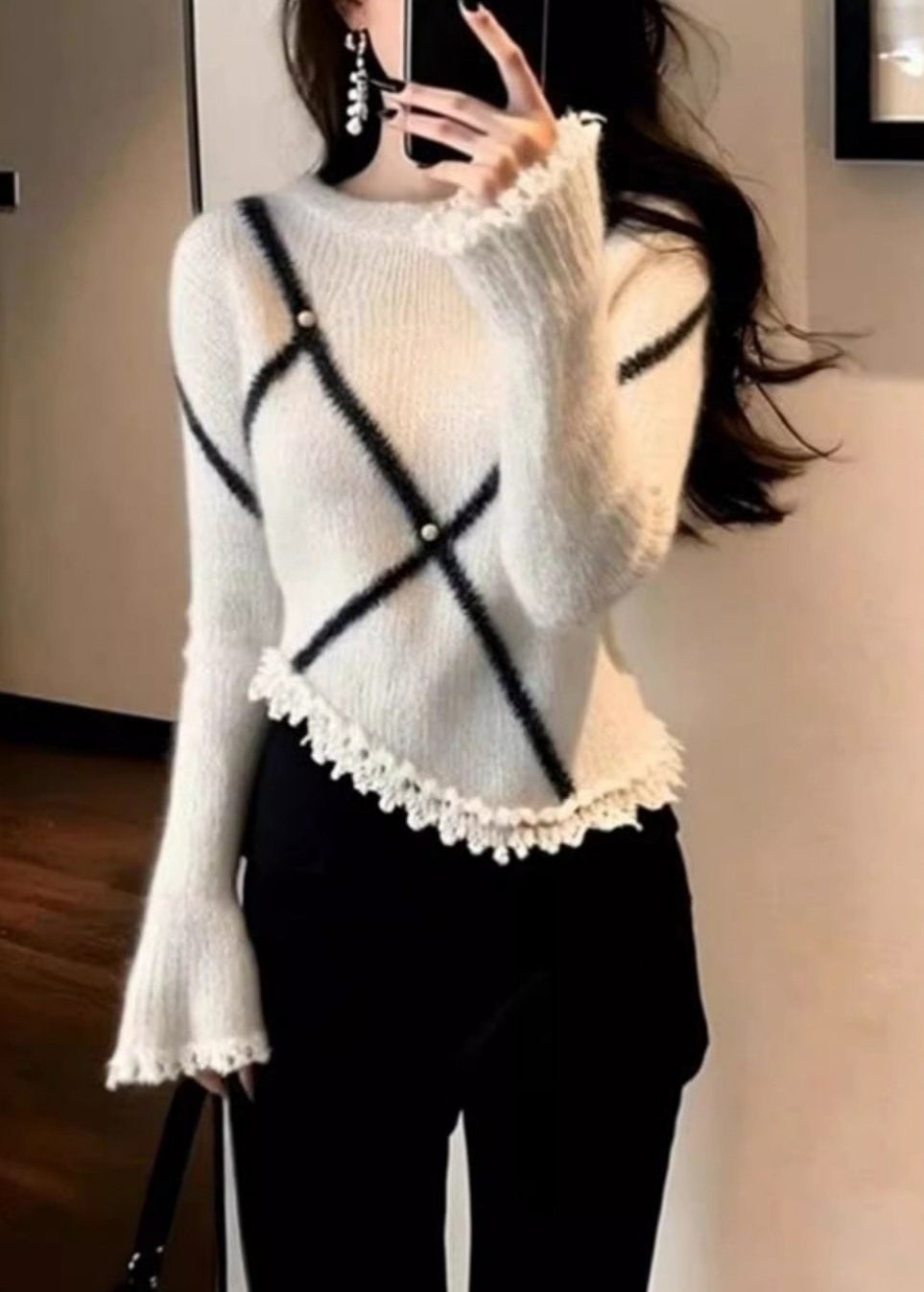 Elegant White O-Neck Striped Pearl Cotton Knit Sweater Flare Sleeve