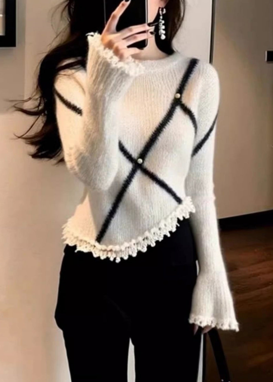 Elegant White O-Neck Striped Pearl Cotton Knit Sweater Flare Sleeve