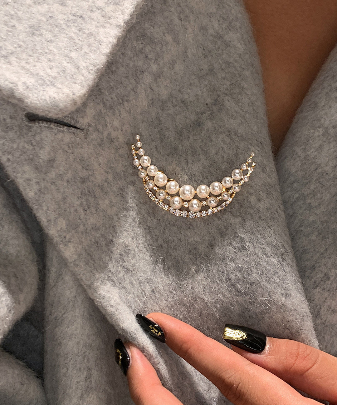 Elegant White Pearl Moon Shaped Fine Zircon Brooch - Omychic