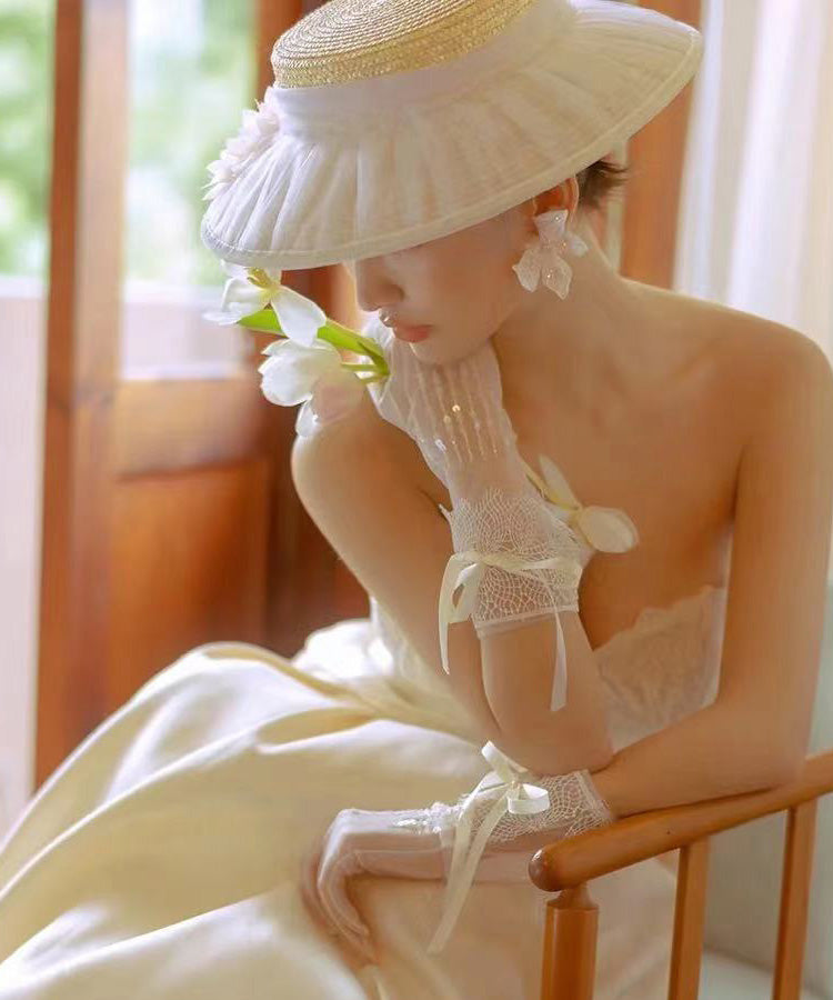 Fashion Beige Wrinkled Tulle Straw Woven Cloche Hat