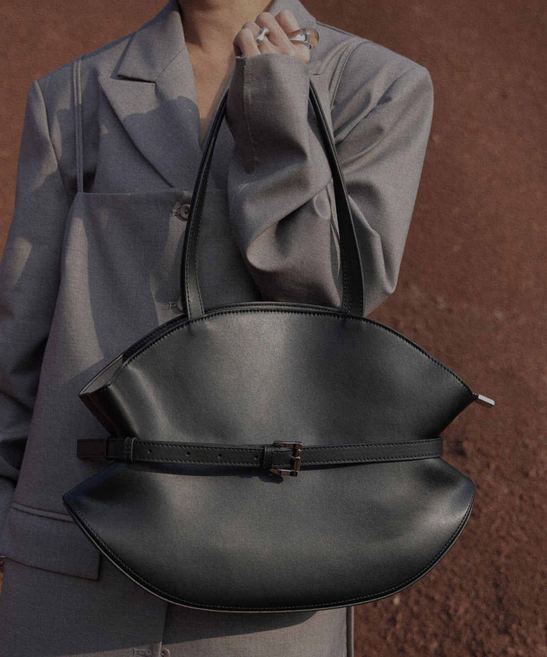 Fashion Black Large Capacity Calf Leather Shoulder Bag