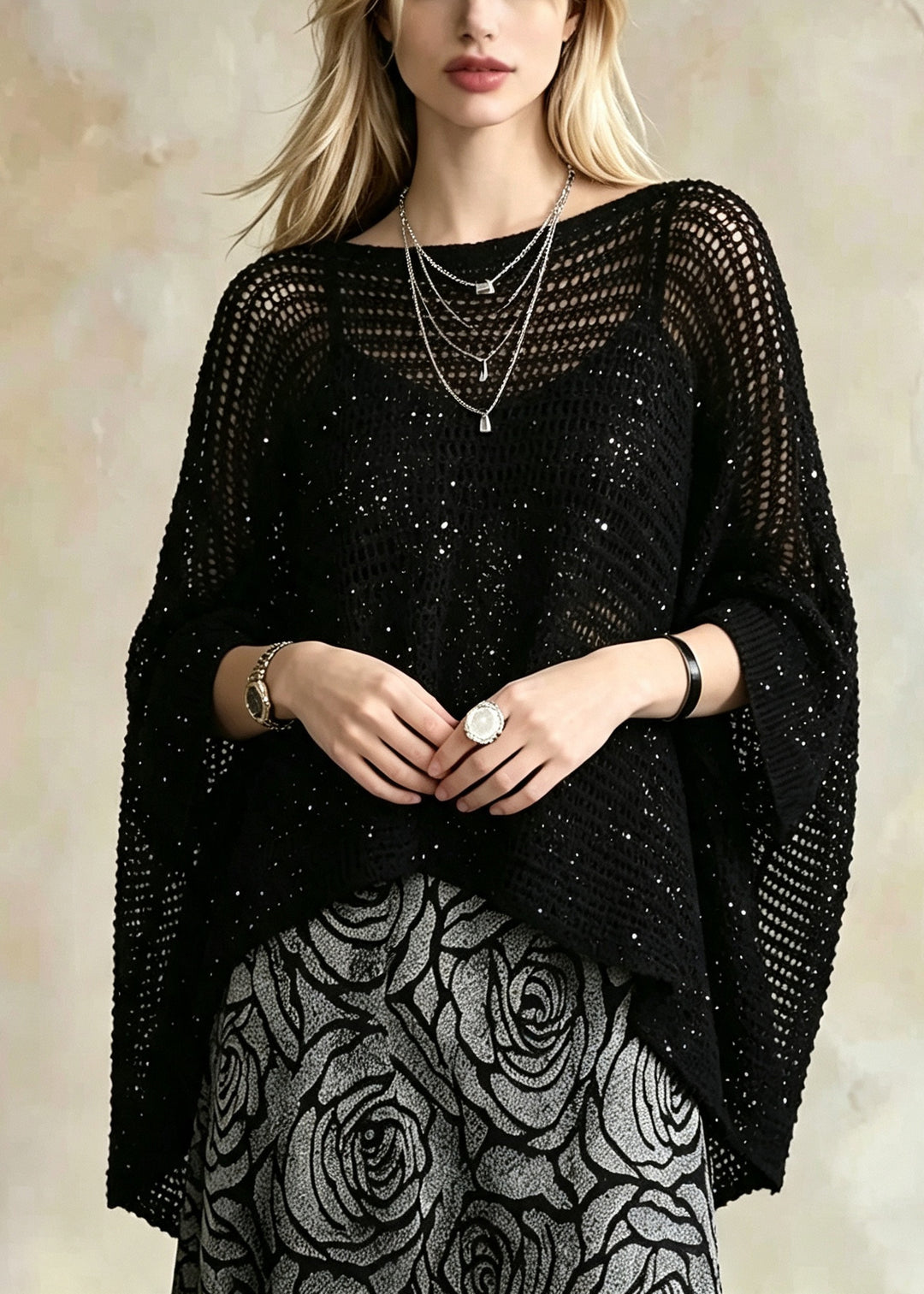 Fashion Black O-Neck Hollow Out Sequins Knit Top Batwing Sleeve