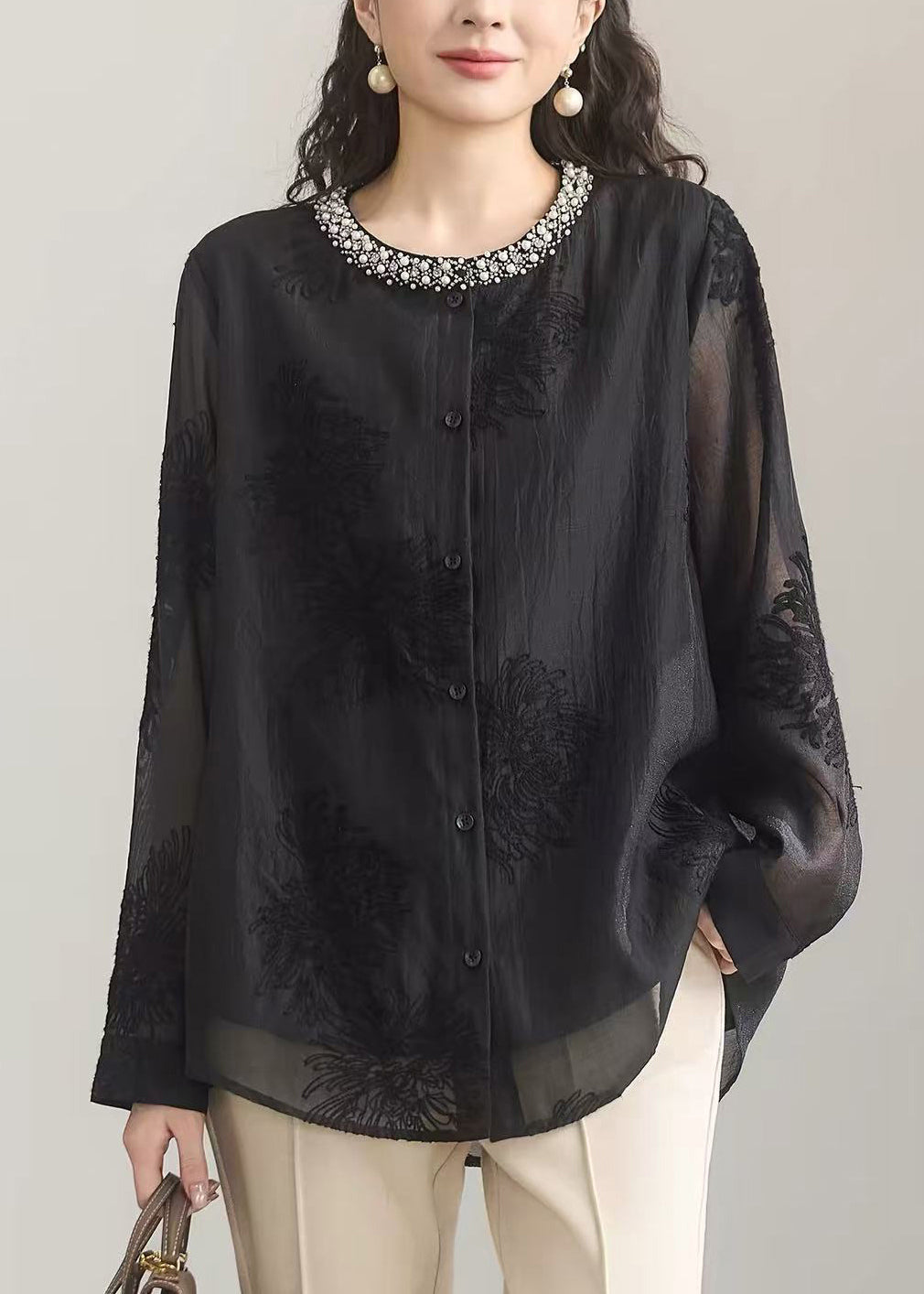 Fashion Black O-Neck Nail Bead Embroidered  Shirts Fall