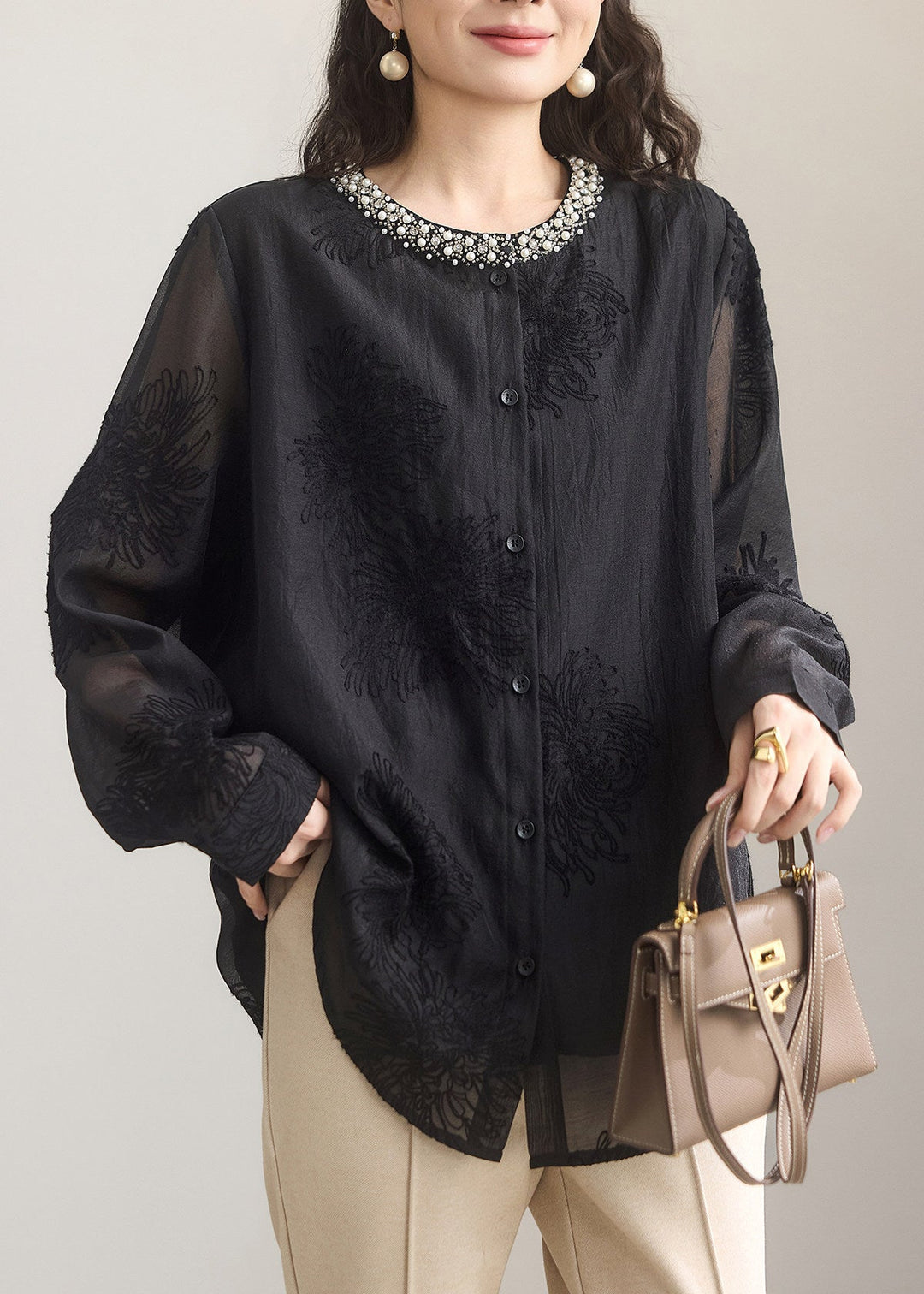 Fashion Black O-Neck Nail Bead Embroidered  Shirts Fall