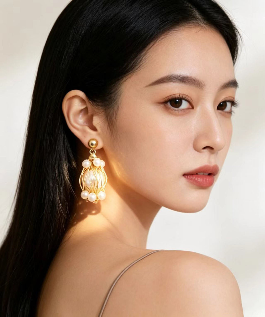 Fashion Golden Thread Winding Fine Pearl Drop Earrings