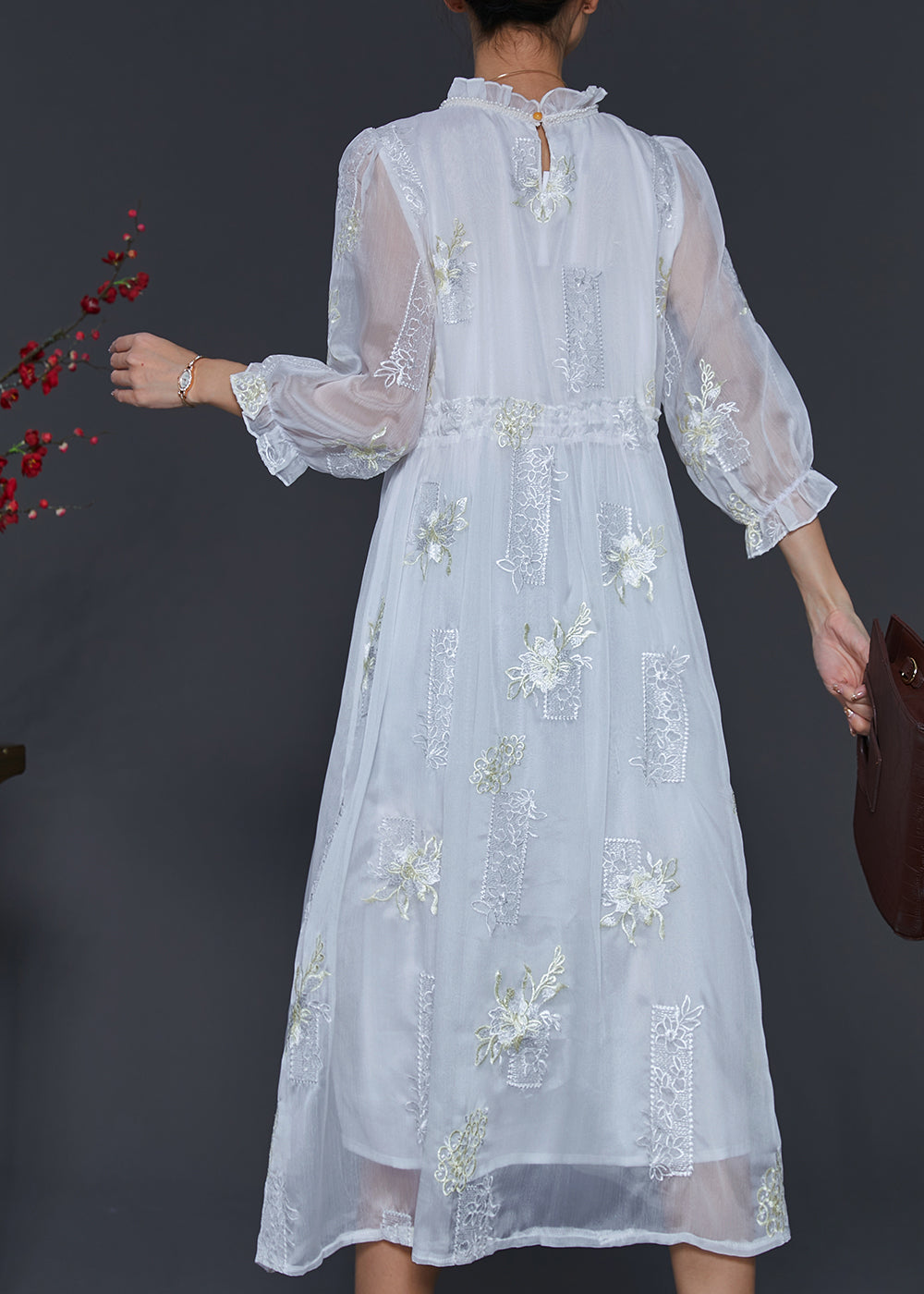 Fashion White Embroidered Silk Cinched Dresses Summer