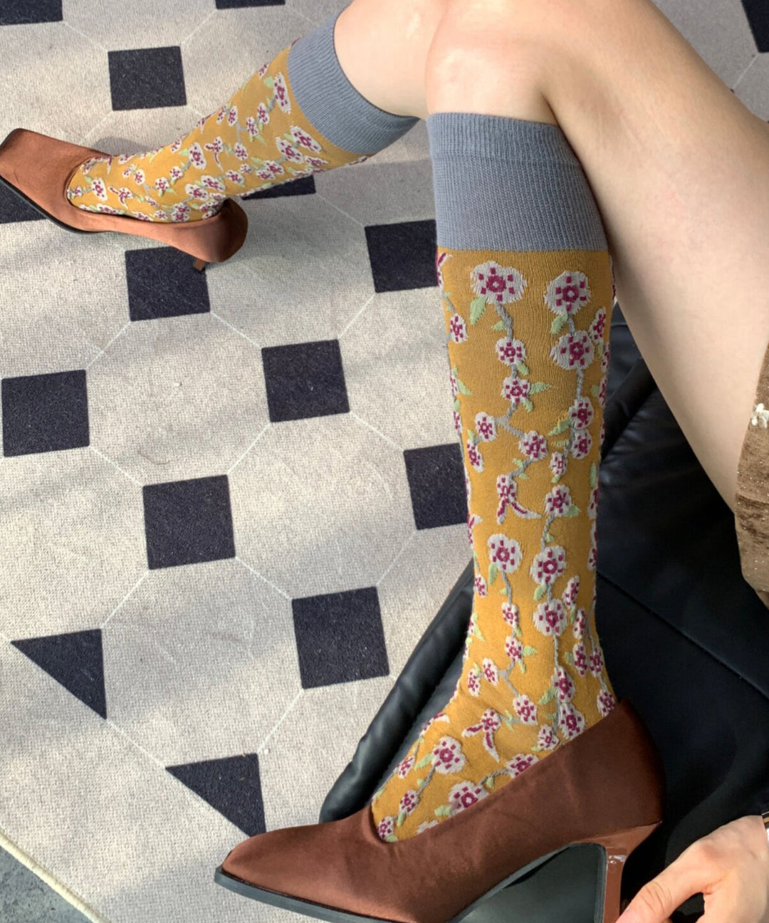 Fashion Yellow Jacquard Cotton Over The Calf Socks