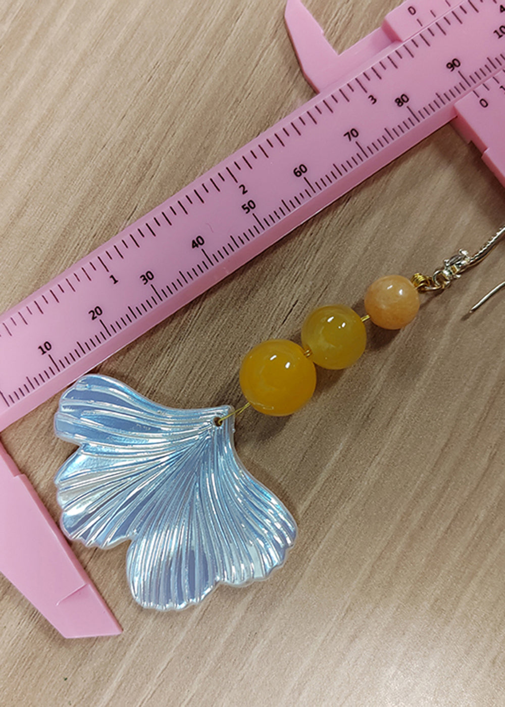 Fine Agate Sector Shell Acrylic Drop Earrings