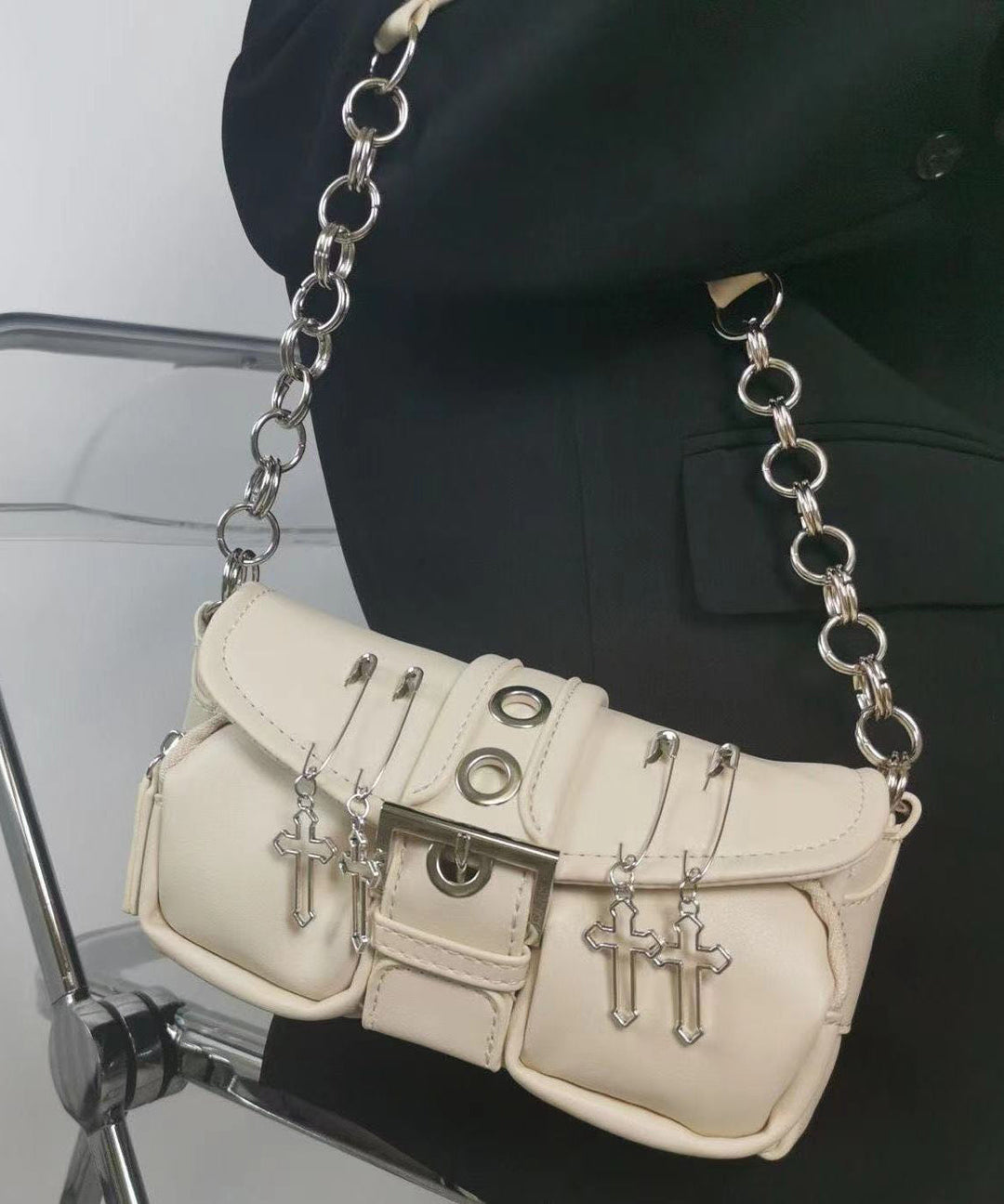 Fine Black Chain Linked Decorated Durable Faux Leather Shoulder Bags