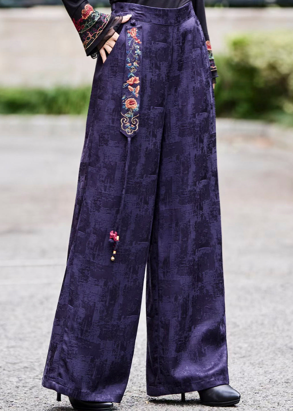 Fine Black Jacquard Embroidered Tasseled Silk Pants Spring