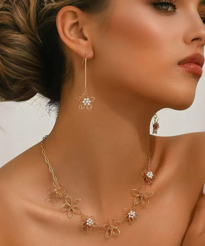 Fine Gold Metal Alloy Floral Hollow Out Lariat Necklace And Drop Earrings Two-Piece Set
