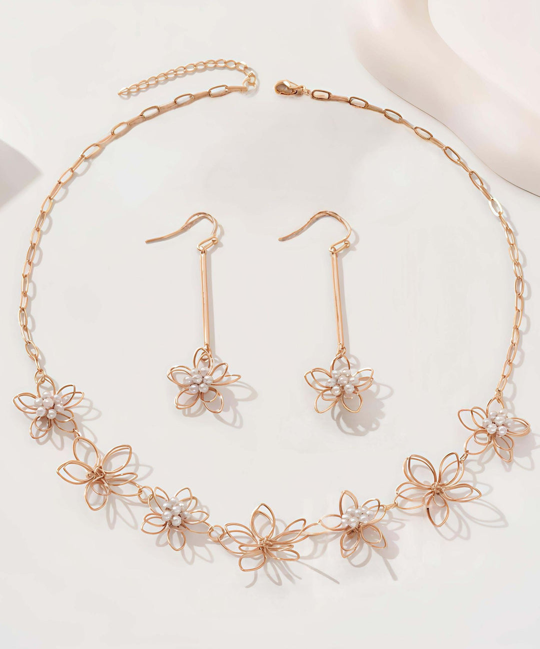 Fine Gold Metal Alloy Floral Hollow Out Lariat Necklace And Drop Earrings Two-Piece Set