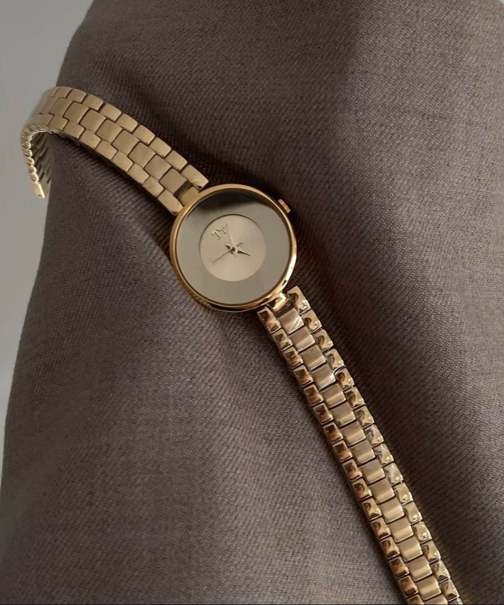 Fine Gold Stainless Steel Hardlex Crystal Watches