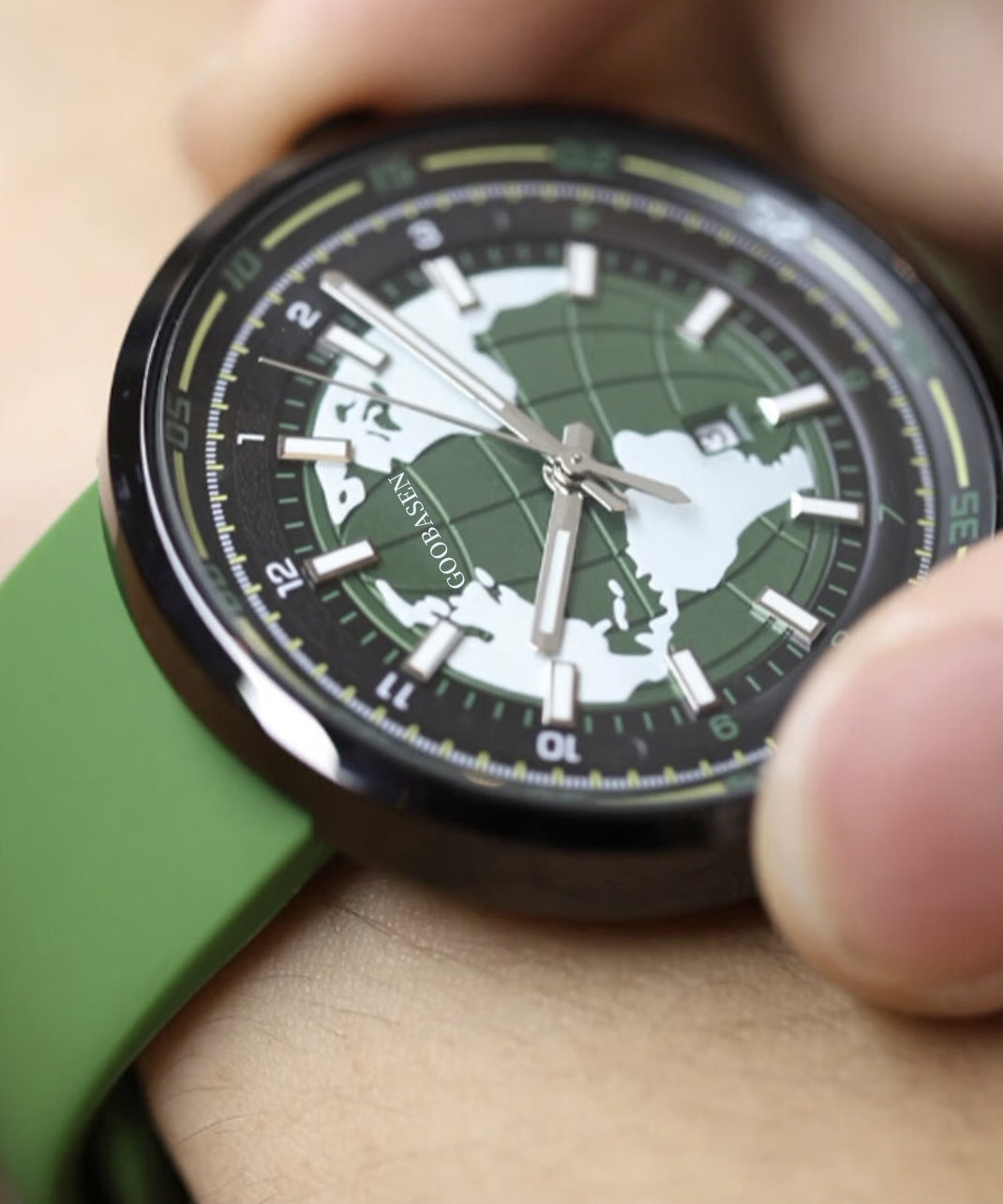 Fine Green Silicone Rubber Tempered Glass Luminous Watch