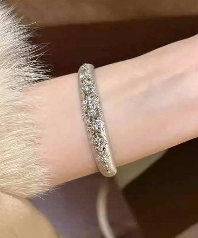 Fine Silk Sterling Silver Zircon Hollow Out Pattern Cuff