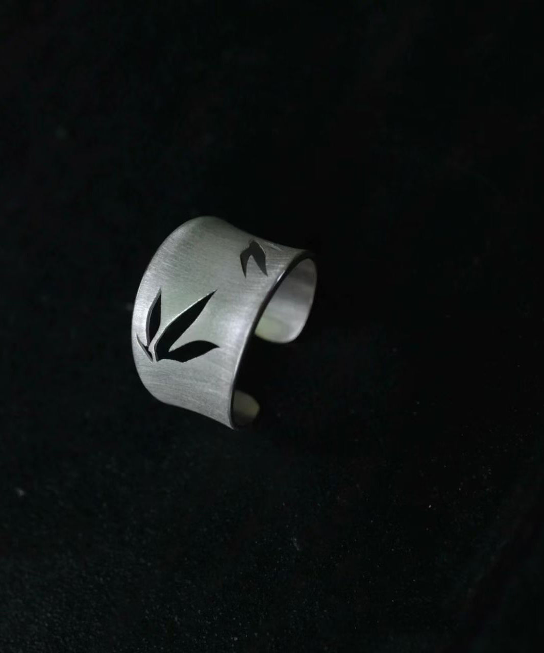 Fine Silk Sterling Silver Zircon Hollow Out Rings