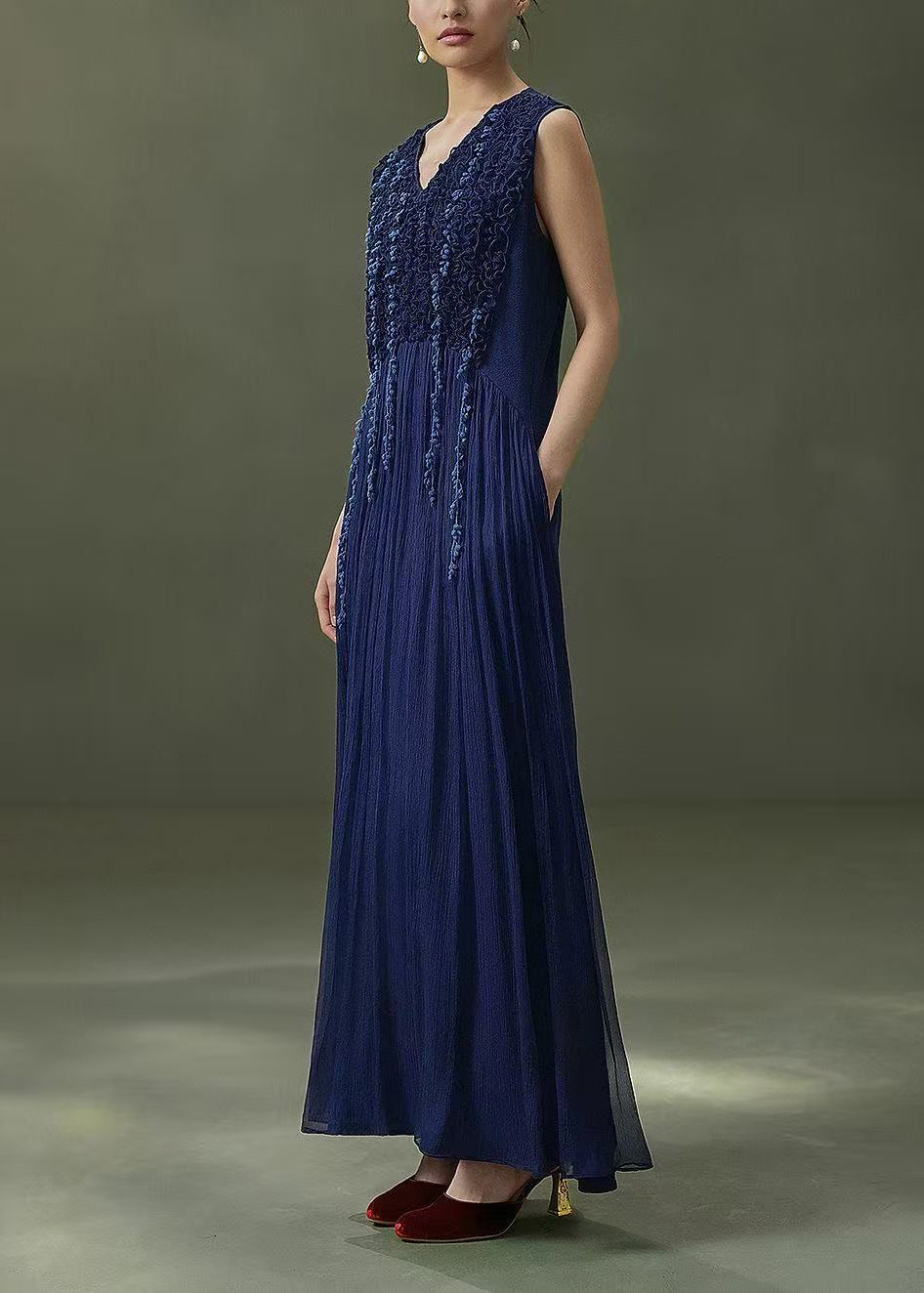 Fitted V Neck Wrinkled Trim Long Dress Sleeveless