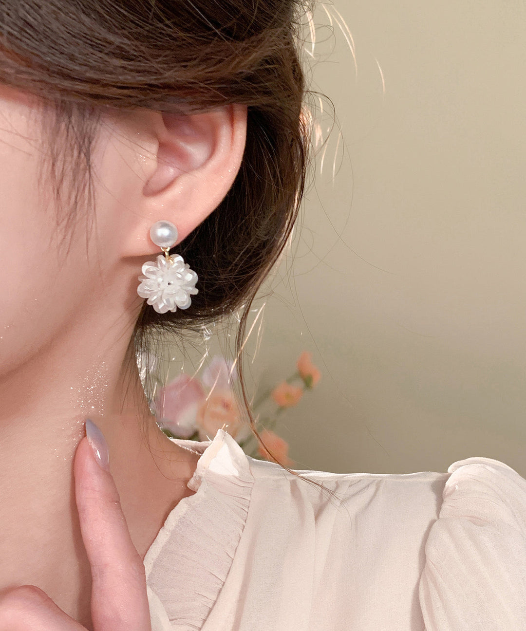 French White Sterling Silver Pearl Resin Hydrangea Stud Earrings
