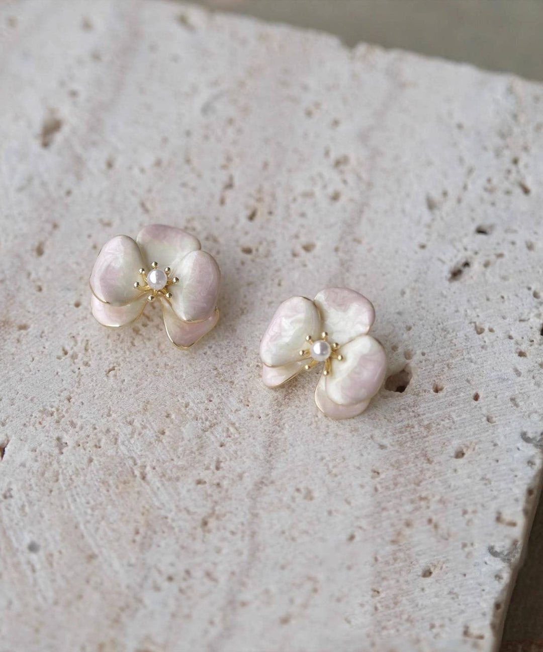 Gradient Color Pink Copper Overgild Pearl Floral Stud Earrings