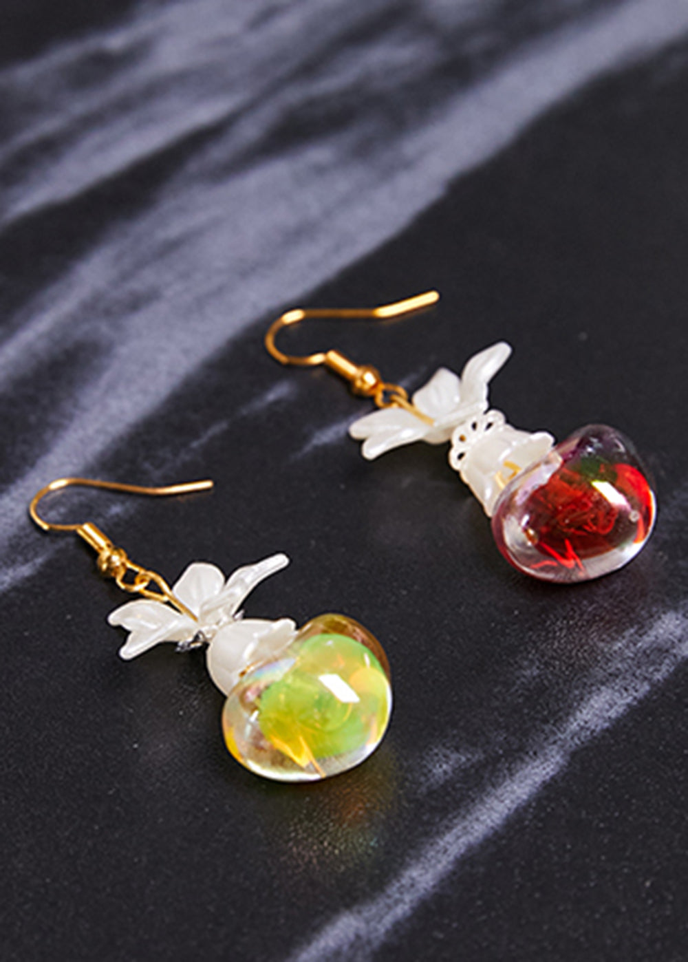 Handmade Multicolour Heart-shaped Asymmetric Acrylic Drop Earrings