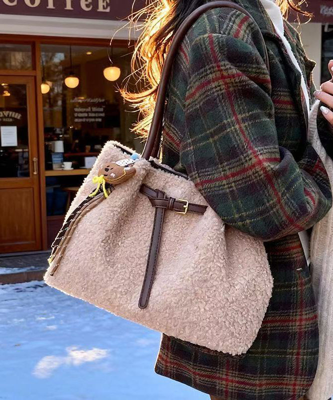Handmade White Solid Durable Cute Pendant Wool Shoulder Bags