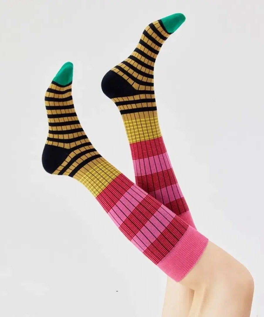 Hot Selling Contrasting Striped Fashion Over The Calf Socks