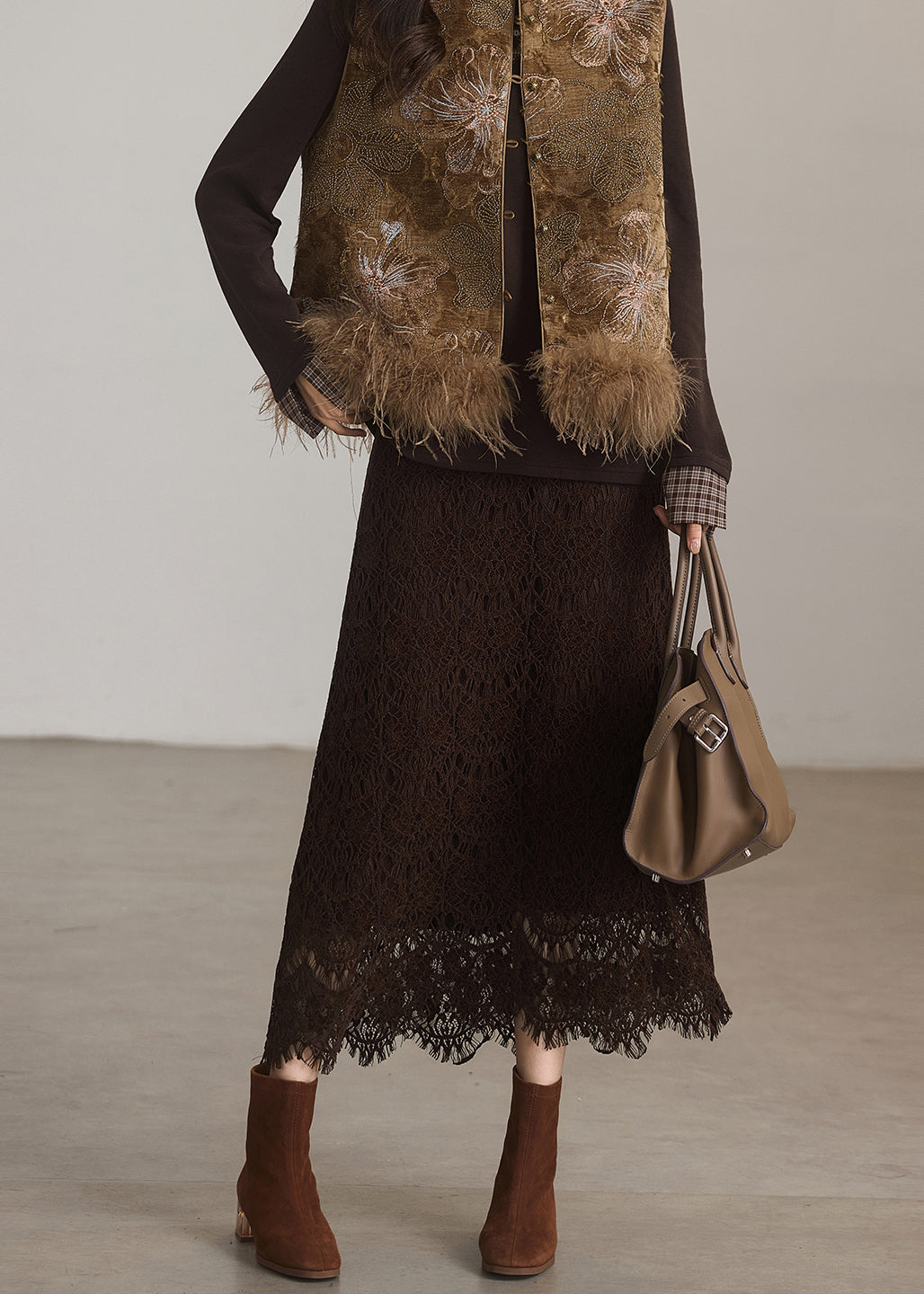 Italian Coffee Elastic Waist Slim Fit Lace Skirt Spring