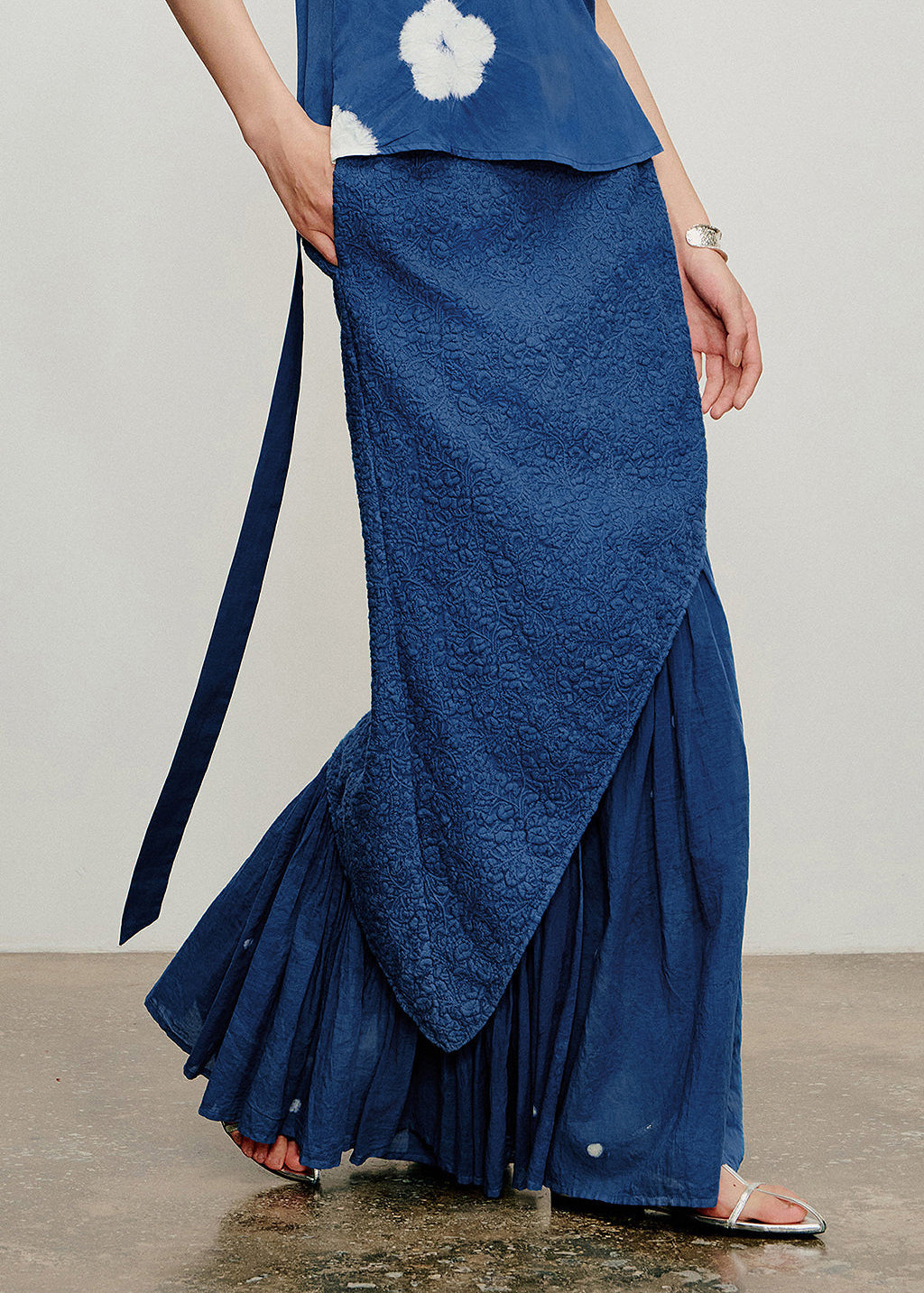 Italian Navy Embroidered Lace Up Wrinkled Skirts Spring