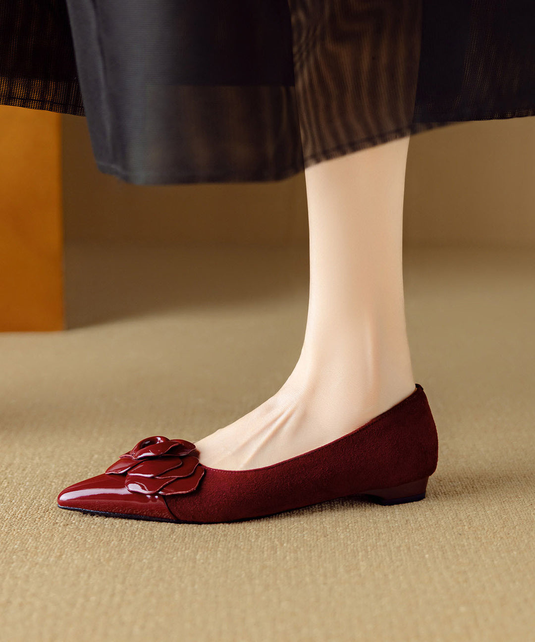 Khaki Sheepskin Flat Feet Shoes Floral Splicing Pointed Toe
