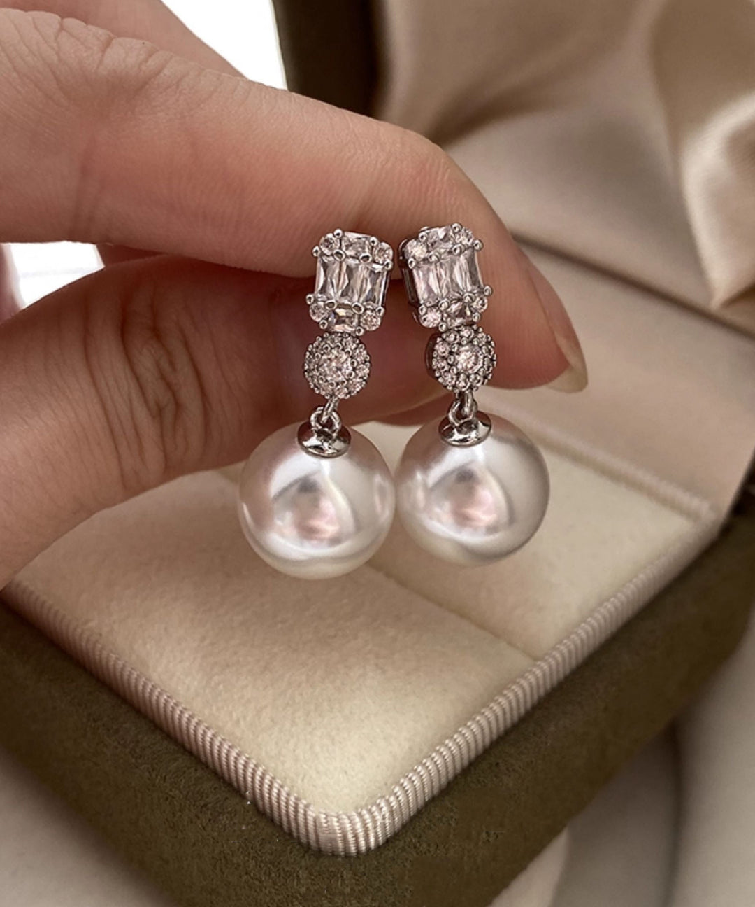 Light Luxury White Zircon Pearl Alloy Drop Earrings