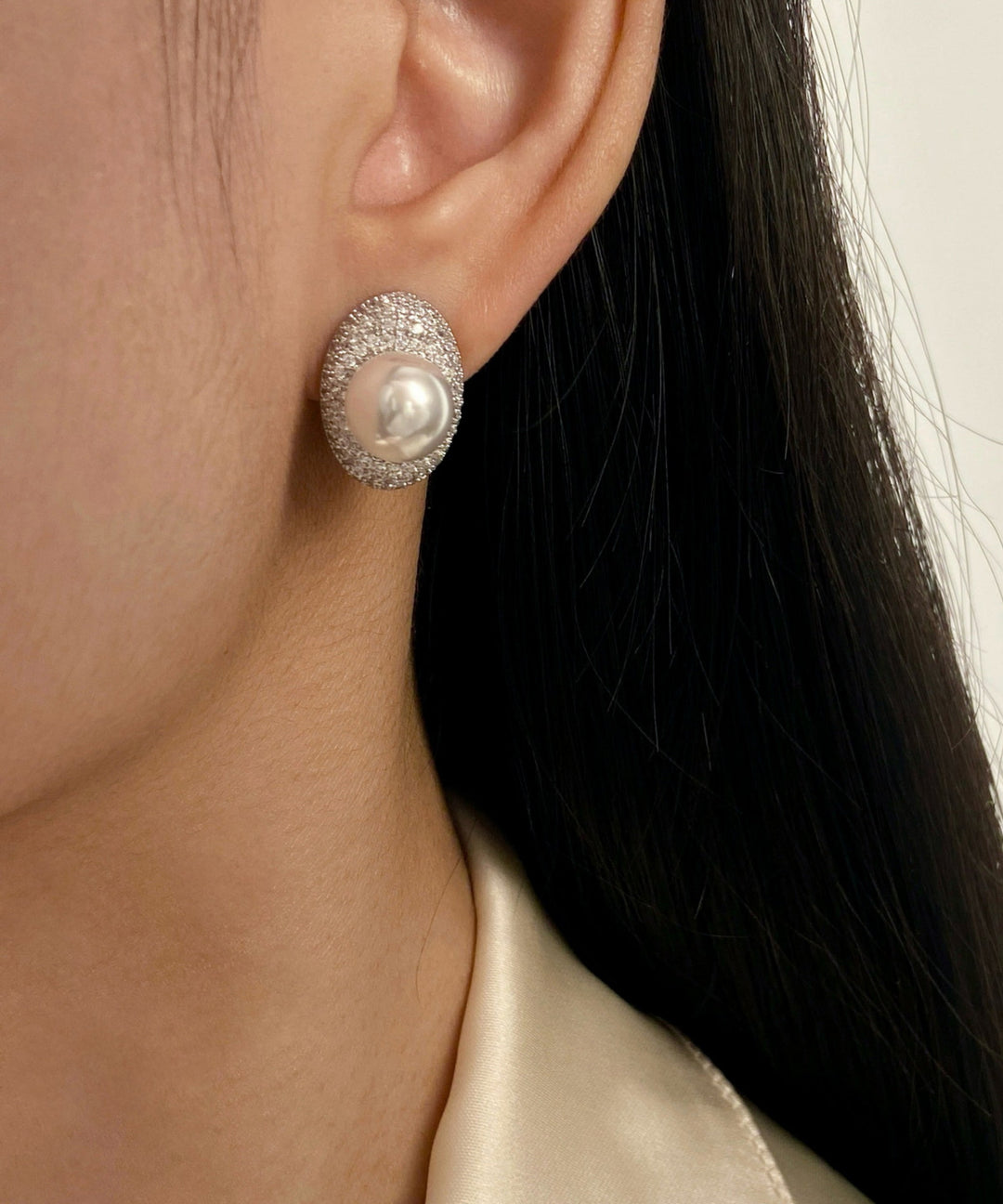 Light Luxury Zircon Pearl Studded Pigeon Egg Earrings