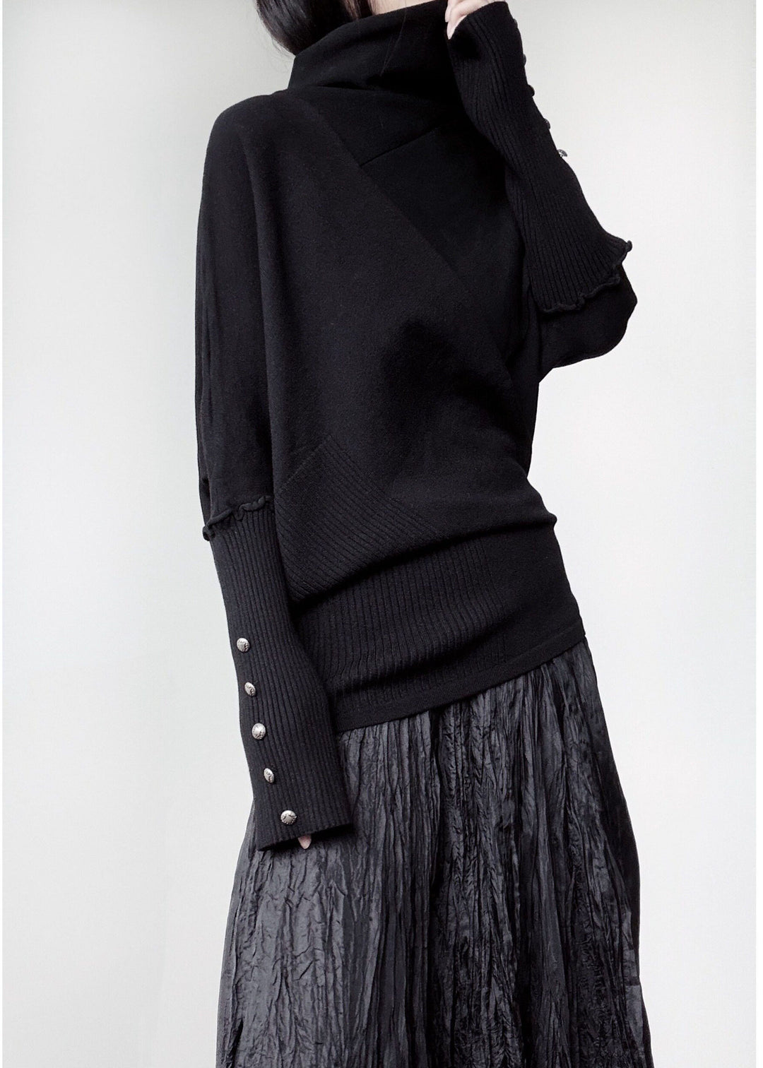 Loose Black Turtle Neck Asymmetrical Design Knit Short Sweater Winter
