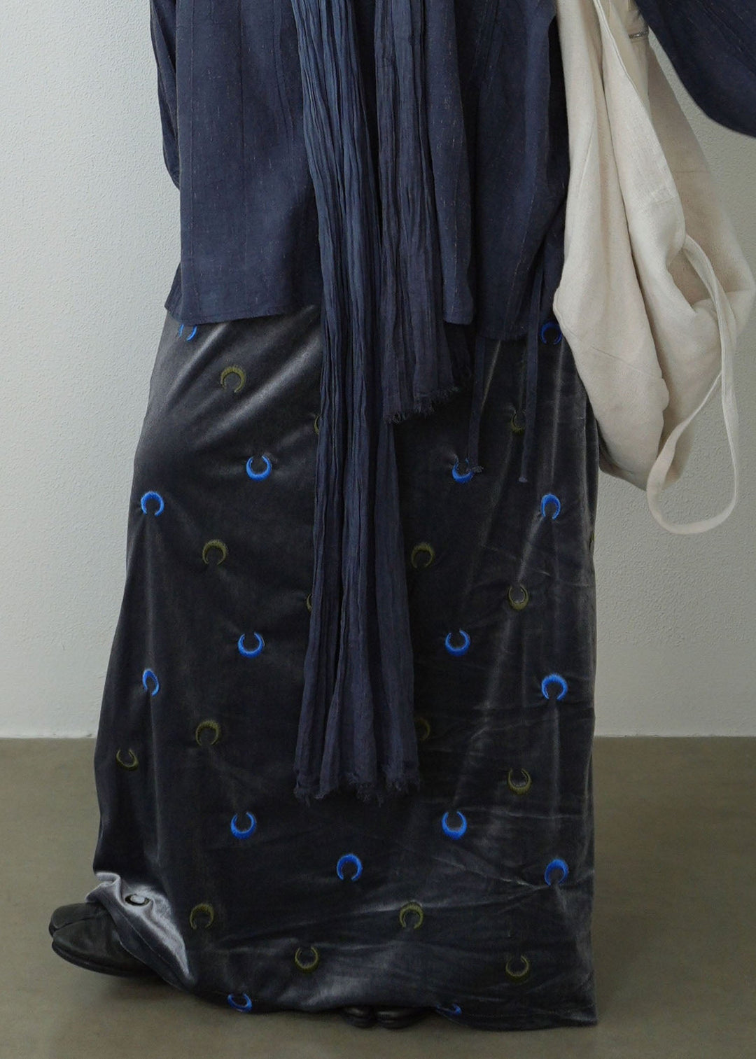 Loose Dark Grey Moon Embroidered High Waist Silk Velvet Maxi Skirt