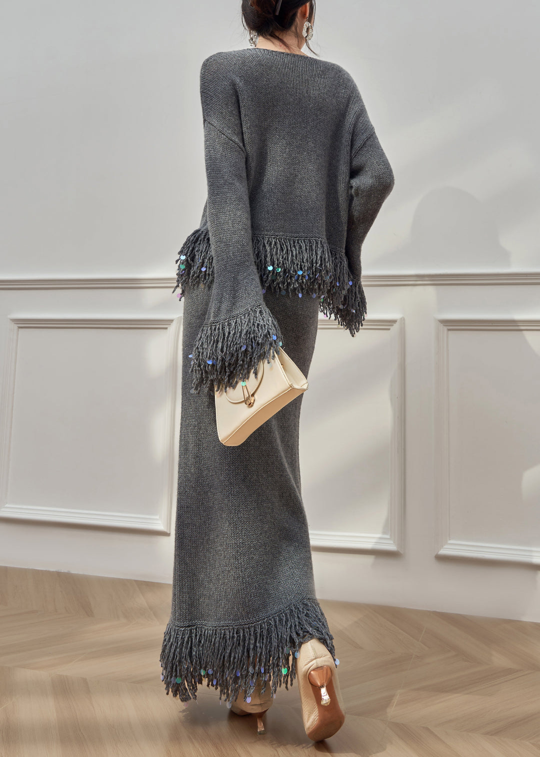 Loose Grey O Neck Tasseled Sweaters And Skirts Knit Two Pieces Set Flare Sleeve