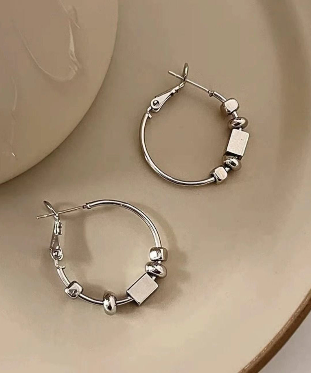Loose Silk Copper Broken Silver Hoop Earrings