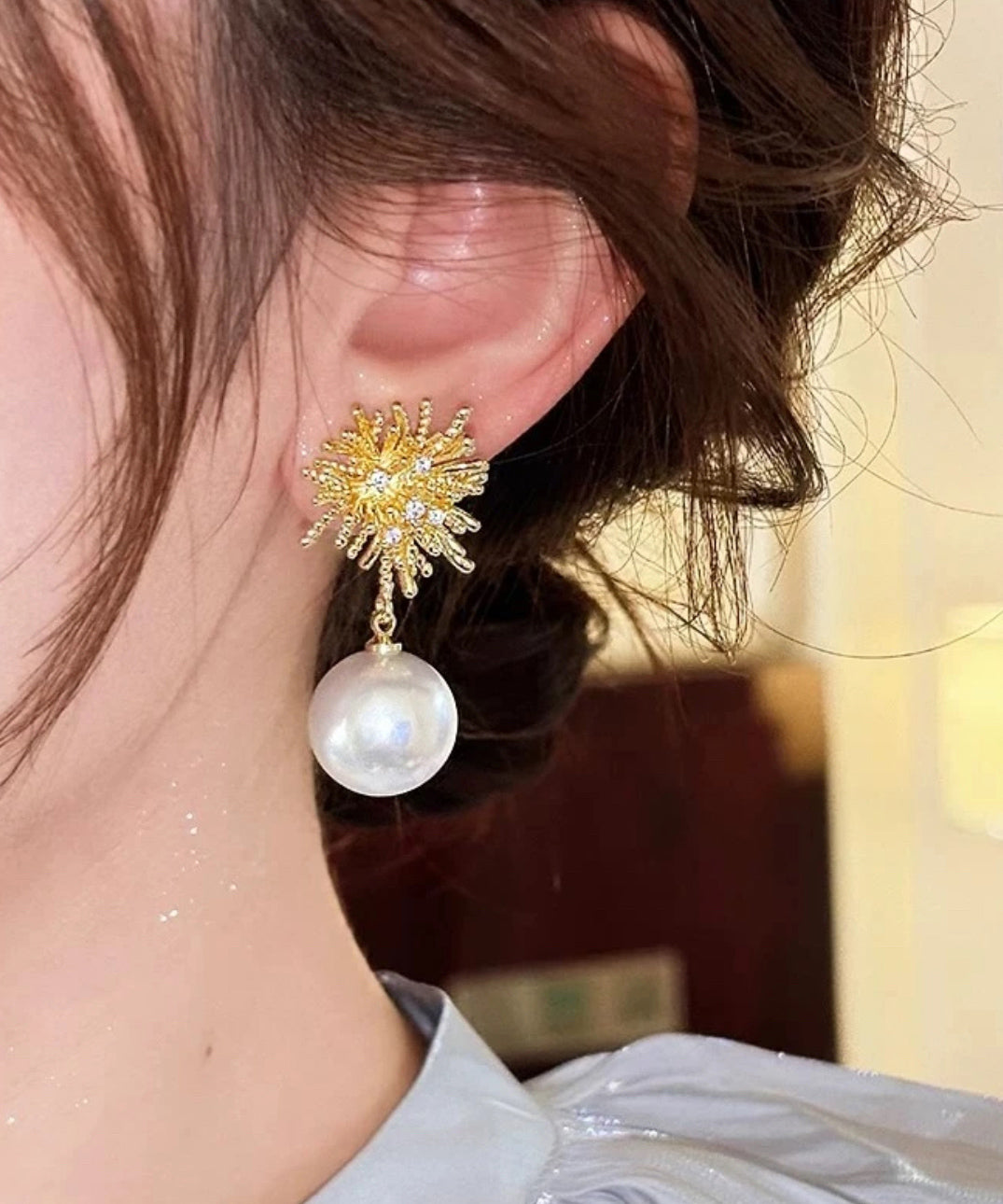 Modern Gold Metal Alloy Zircon Fireworks Pearl Drop Earrings