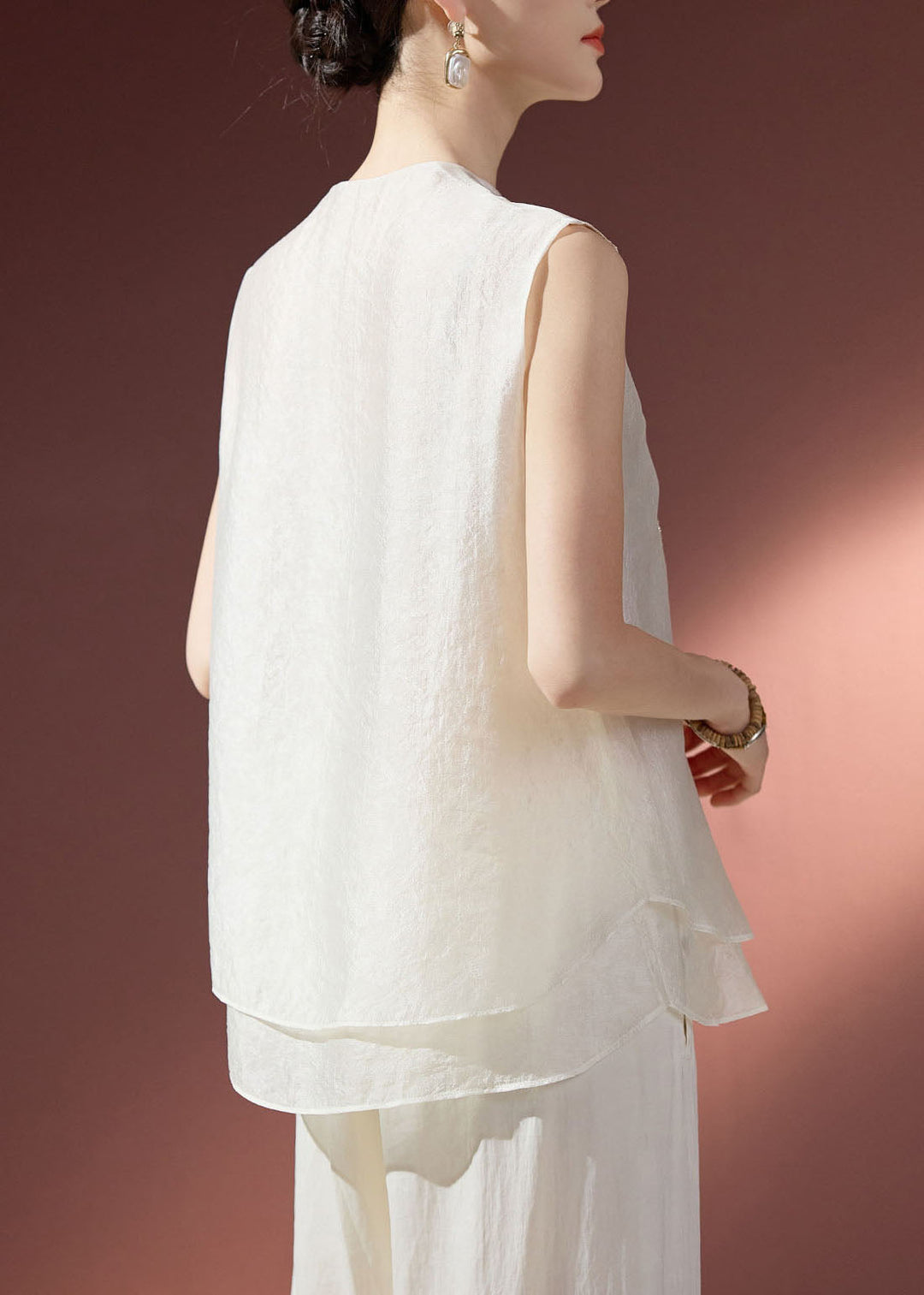 Modern White Embroidered Layered Chiffon Tops Sleeveless