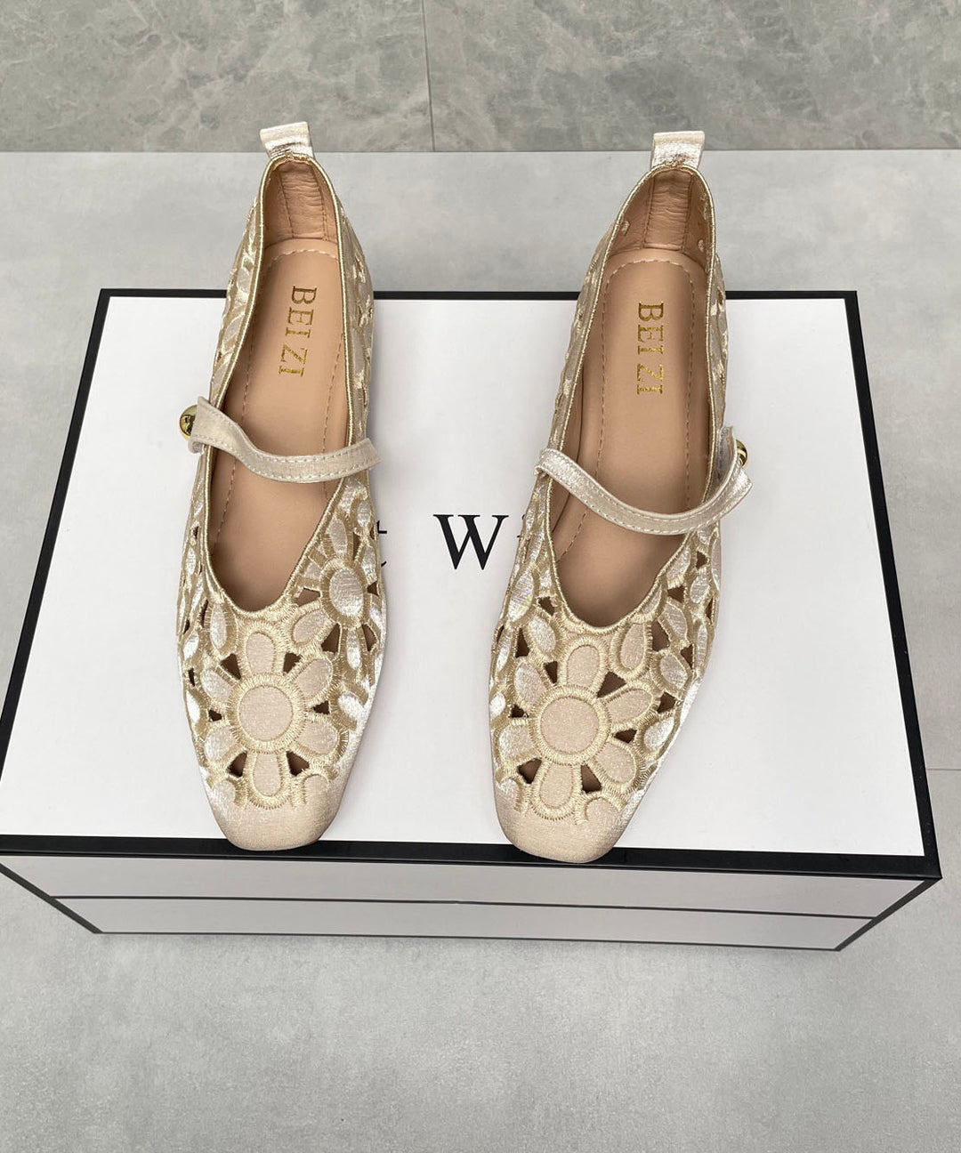 New Chinese Style Apricot Satin Embroidered Flat Shoes Buckle Strap