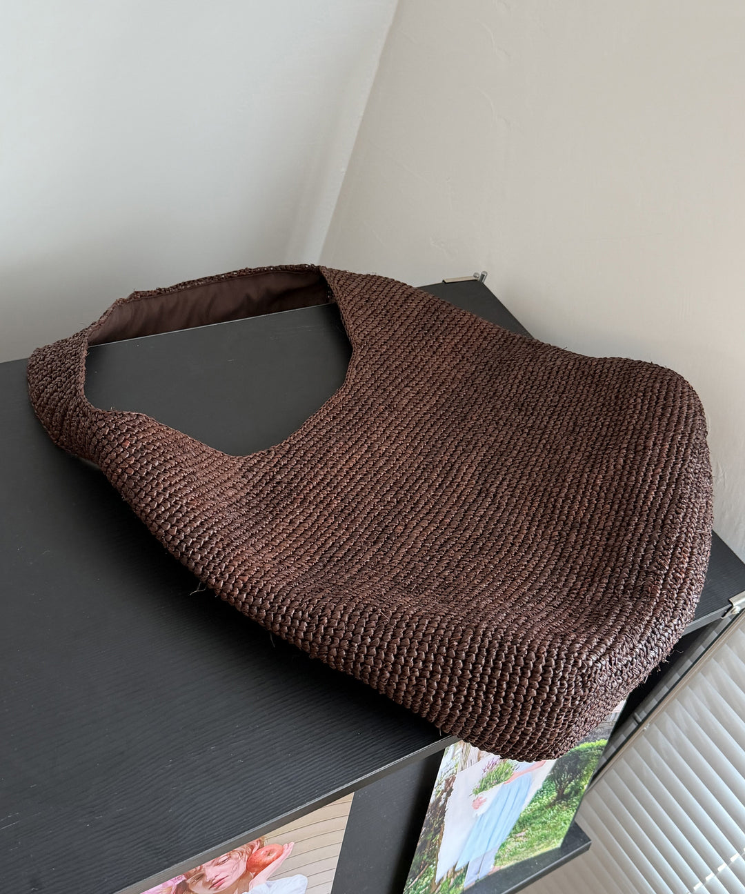 New Coffee Colored Straw Woven Large Capacity Shoulder Bag
