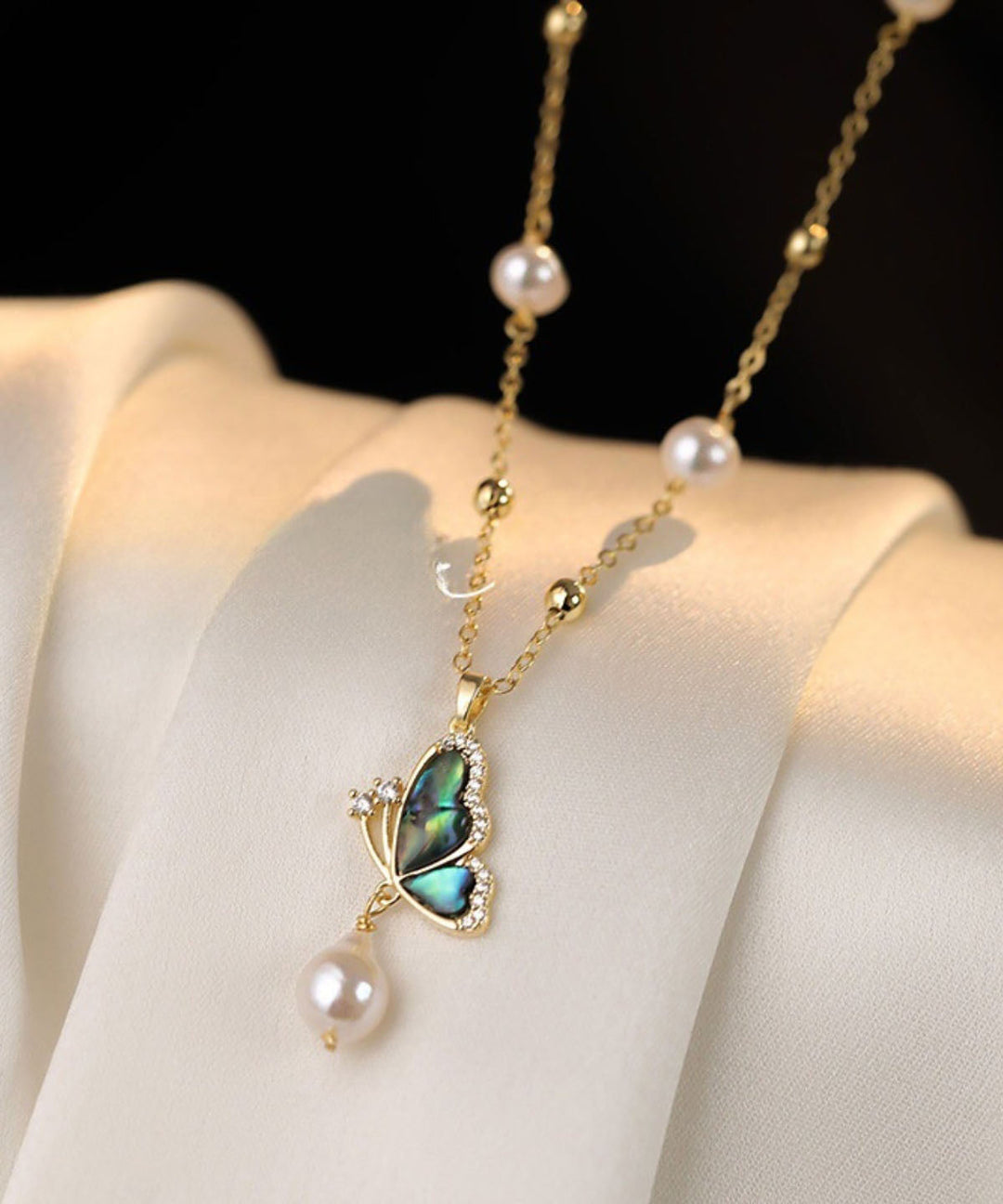 New Gold Copper Overgild Zircon Pearl Butterfly Pendant Necklace,Rings And Drop Earrings Three-Piece Set