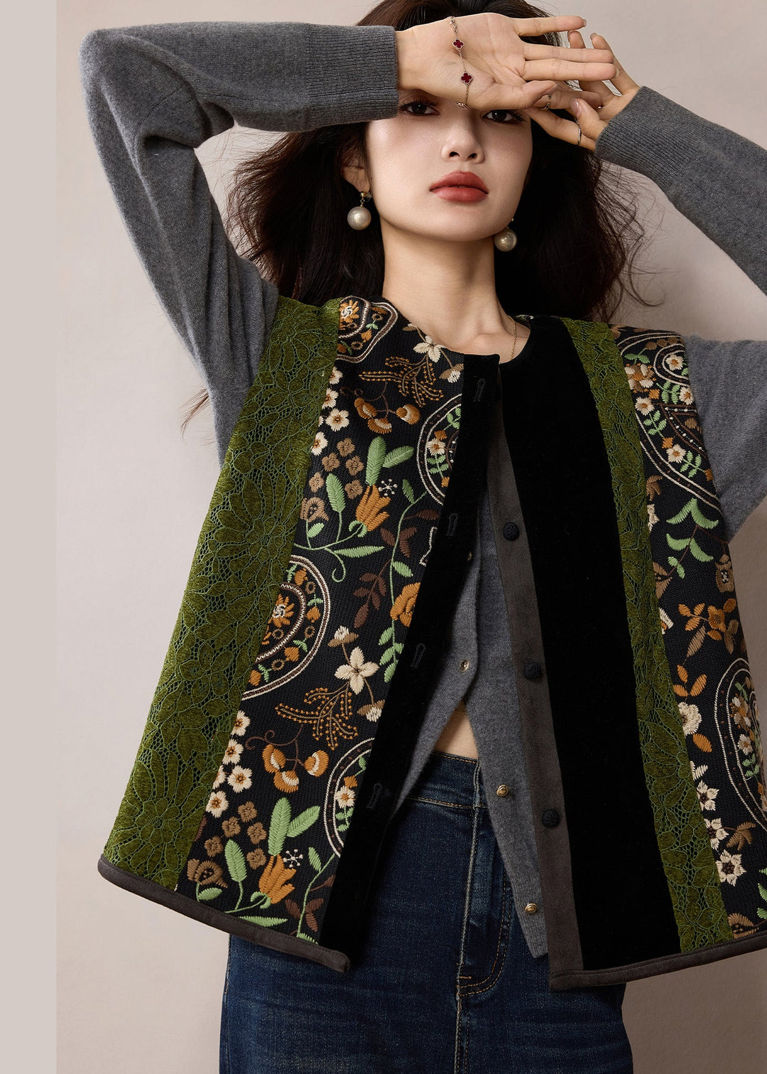 New Green Embroideried Patchwork Silk Velour Vest Sleeveless