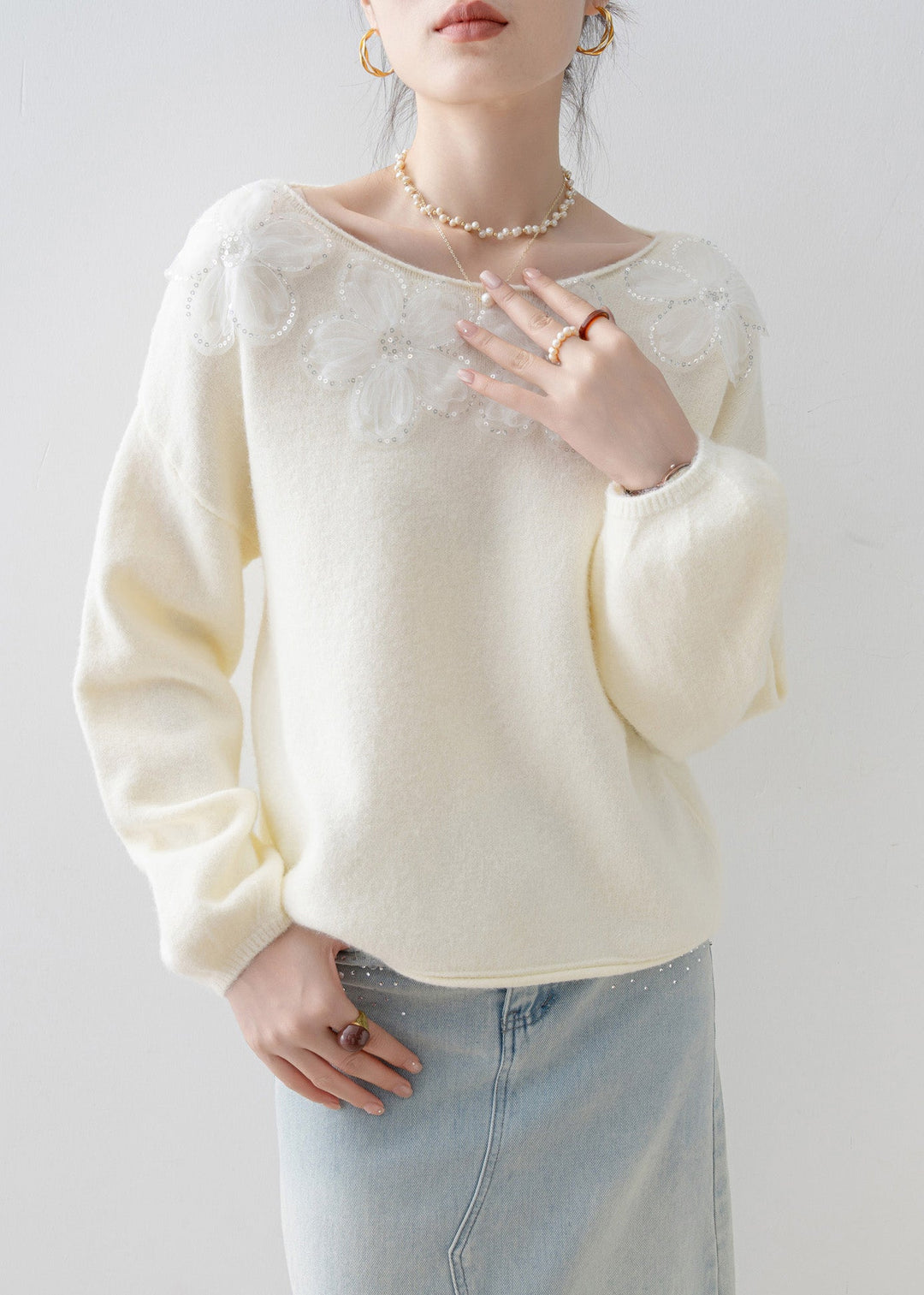New White O Neck Floral Sequins Knitted Tops Spring
