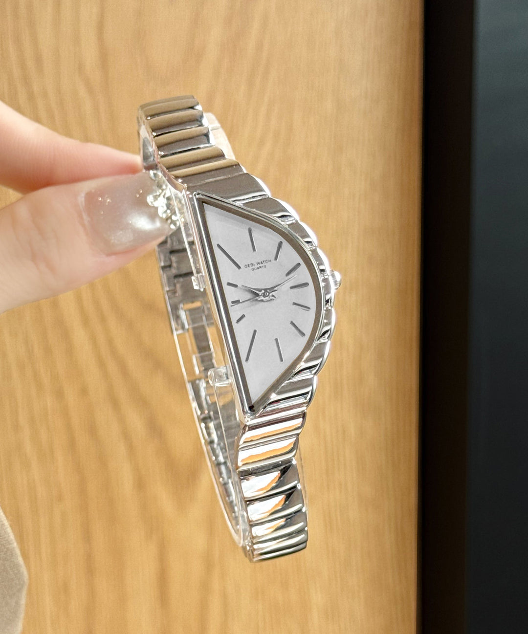 Novelty Gold Alloy Asymmetrical Reinforced Glass Watches