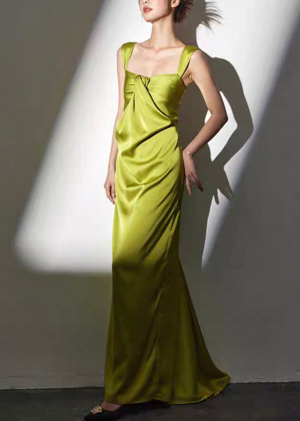 Novelty Green Square Collar Backless Silk Long Dresses Sleeveless
