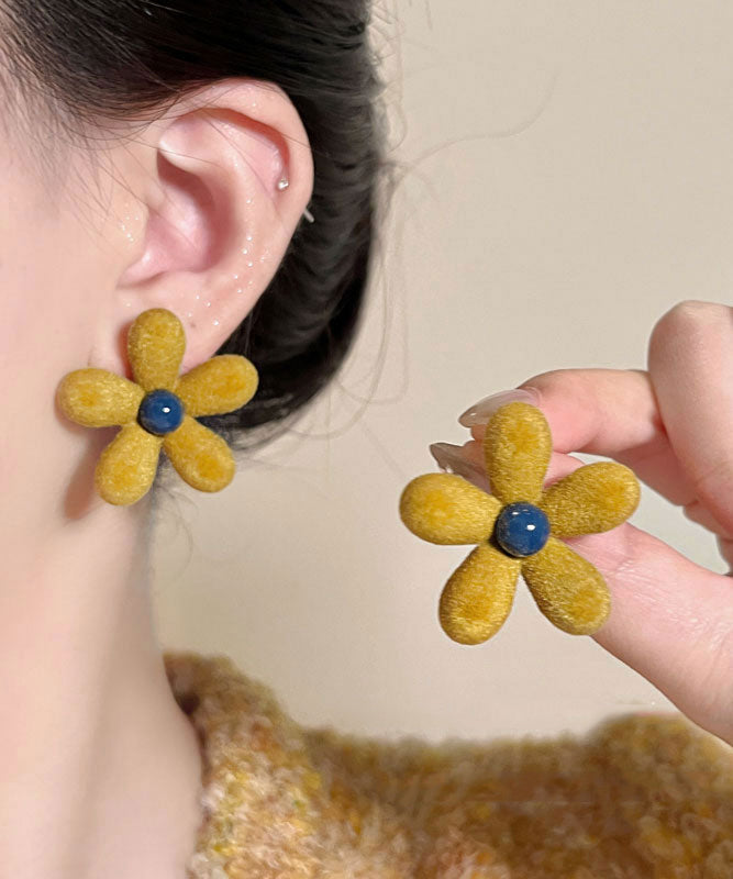 Novelty Red Copper Alloy Flocking Floral Stud Earrings